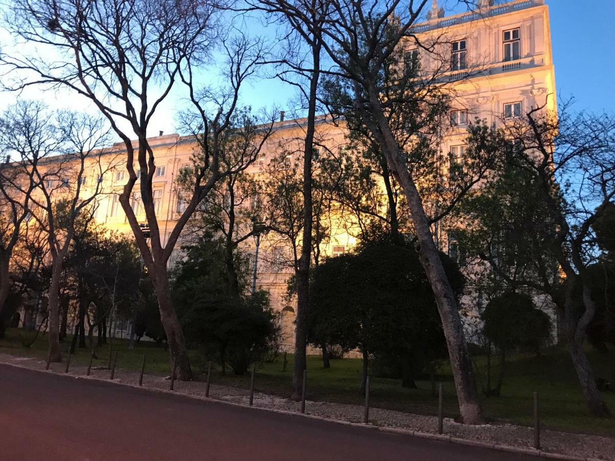 Excellent 2 Bedroom In Apartment Lissabon